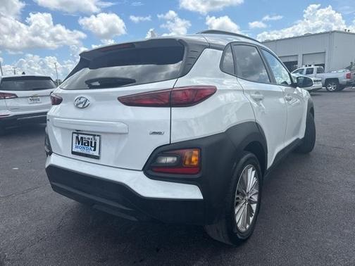 2021 Hyundai KONA SEL Plus