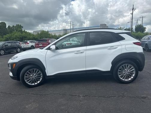 2021 Hyundai KONA SEL Plus