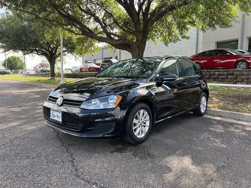 2016 Volkswagen Golf TSI S 4-Door