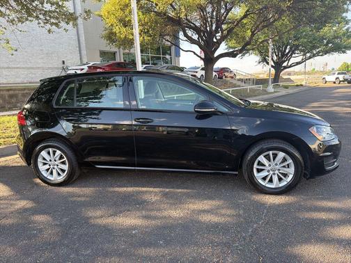 2016 Volkswagen Golf TSI S 4-Door