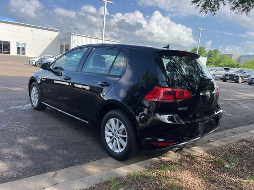 2016 Volkswagen Golf TSI S 4-Door
