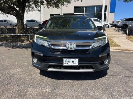 Crystal Black Pearl 2021 Honda Pilot Touring 7-Passenger