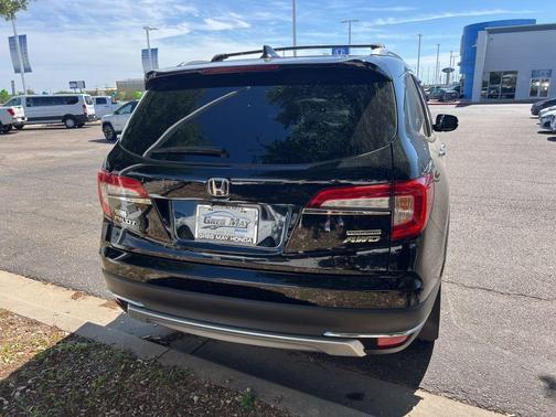 Crystal Black Pearl 2021 Honda Pilot Touring 7-Passenger