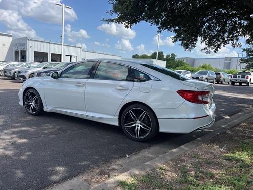 2022 Honda Accord Hybrid Touring
