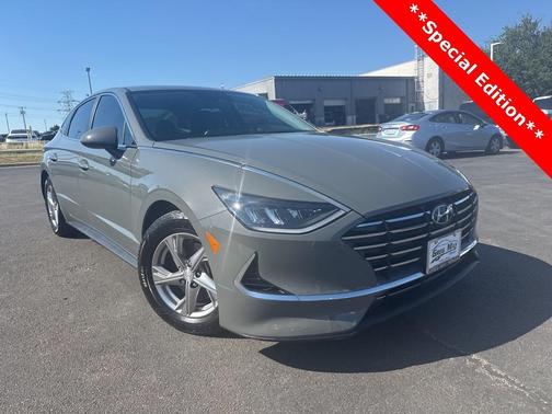 2022 Hyundai SONATA SE