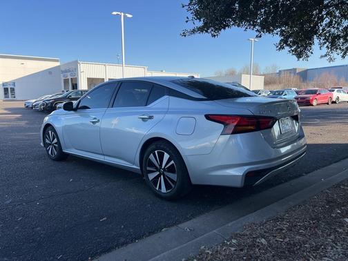 2021 Nissan Altima 2.5 SV