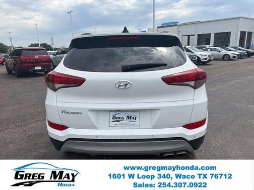 Dazzling White 2018 Hyundai TUCSON Value