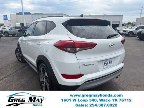Dazzling White 2018 Hyundai TUCSON Value