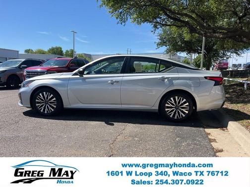 Brilliant Silver Metallic 2024 Nissan Altima 2.5 SV