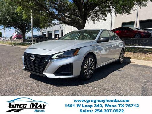 Brilliant Silver Metallic 2024 Nissan Altima 2.5 SV