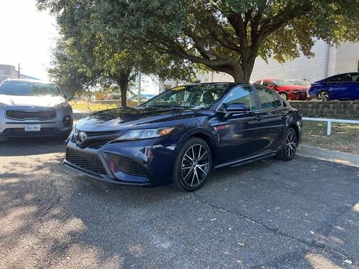 2021 Toyota Camry SE
