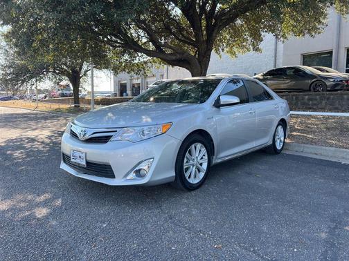 2013 Toyota Camry Hybrid XLE