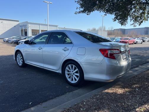 2013 Toyota Camry Hybrid XLE