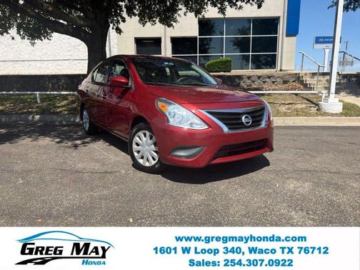 Red 2017 Nissan Versa 1.6 SV