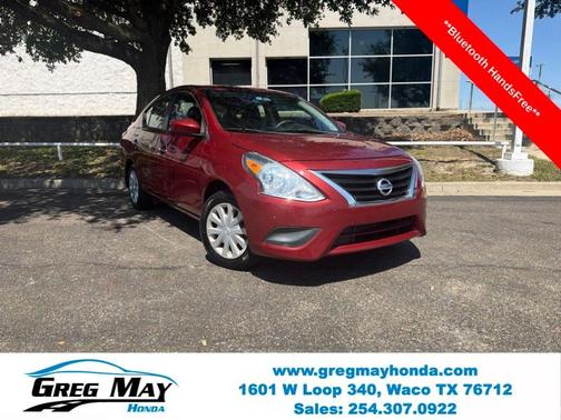 Red 2017 Nissan Versa 1.6 SV