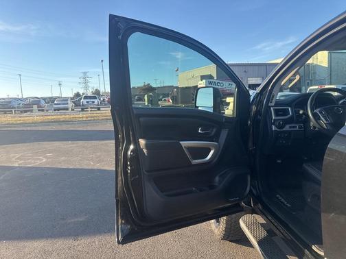 2017 Nissan Titan XD PRO-4X