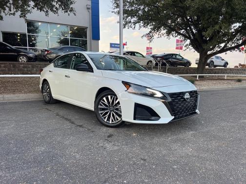 2024 Nissan Altima 2.5 SV