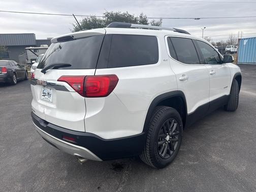 2017 GMC Acadia SLT-1