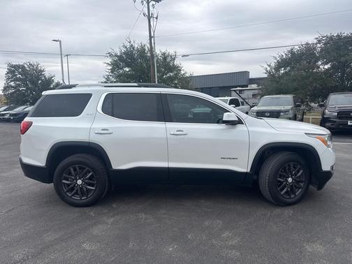 2017 GMC Acadia SLT-1