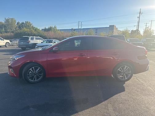 2023 Kia Forte LXS
