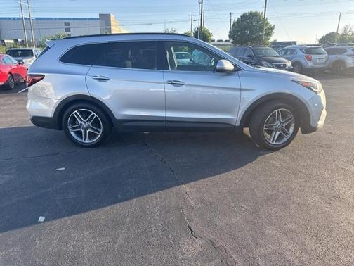 2017 Hyundai SANTA FE SE Ultimate