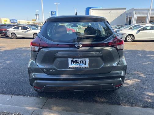 2025 Nissan Kicks Play S