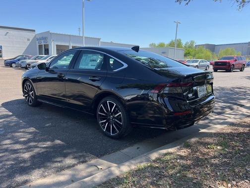 Crystal Black Pearl 2026 Honda Accord Hybrid Touring