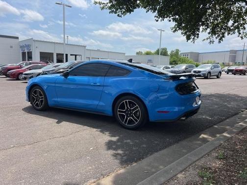 2022 Ford Mustang EcoBoost