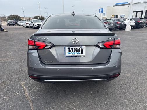 2022 Nissan Versa 1.6 SR