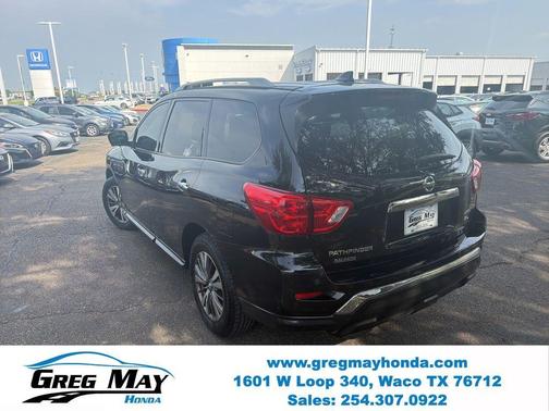 Magnetic Black Pearl 2019 Nissan Pathfinder SL