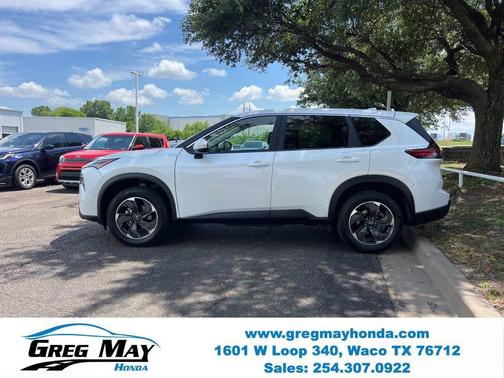 Everest White P 2025 Nissan Rogue SV