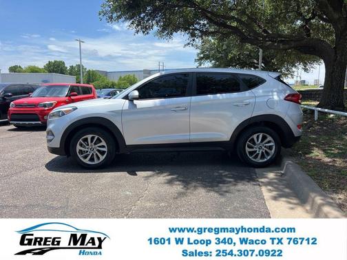 Molten Silver 2018 Hyundai TUCSON SE