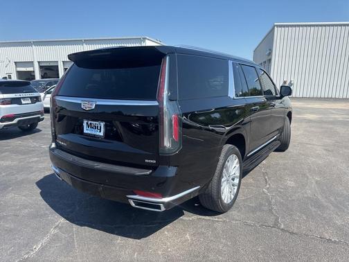 2022 Cadillac Escalade ESV Luxury