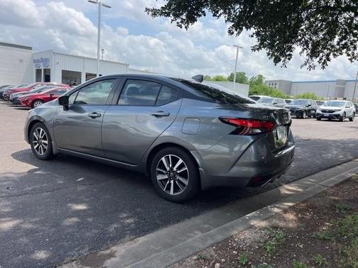2021 Nissan Versa 1.6 SV