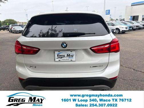 Mineral White Metallic 2019 BMW X1 sDrive28i