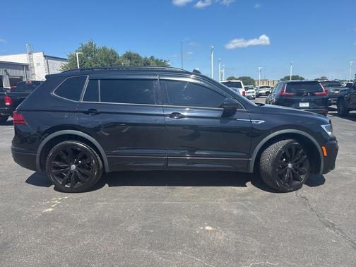 2021 Volkswagen Tiguan 2.0T SE R-Line Black