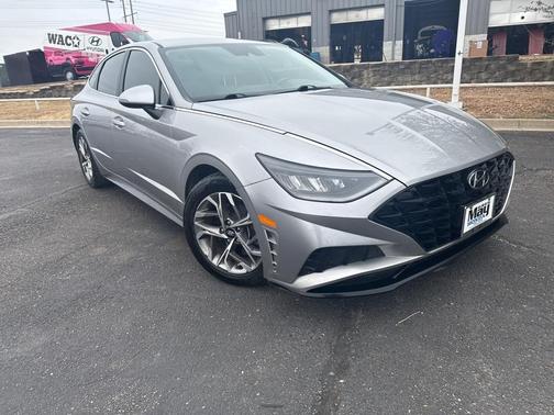 2022 Hyundai SONATA SEL