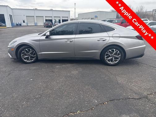 2022 Hyundai SONATA SEL