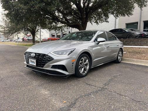 2022 Hyundai SONATA SEL
