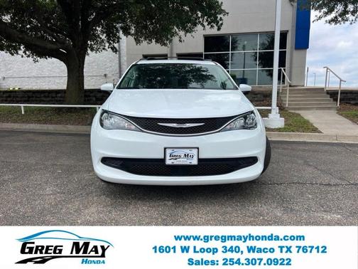Bright White Clearcoat 2021 Chrysler Voyager LXI
