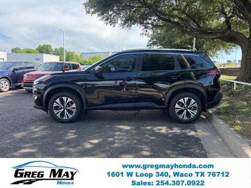 Black 2022 Nissan Rogue SV
