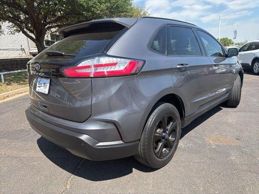 2021 Ford Edge SE