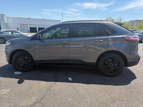 2021 Ford Edge SE