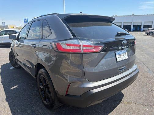 2021 Ford Edge SE