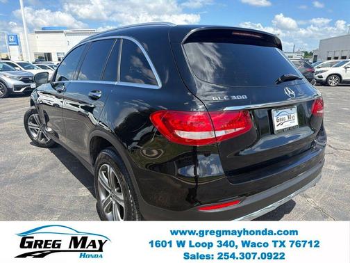Obsidian Black Metallic 2019 Mercedes-Benz GLC 300 Base