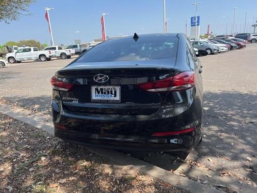 2018 Hyundai ELANTRA SE