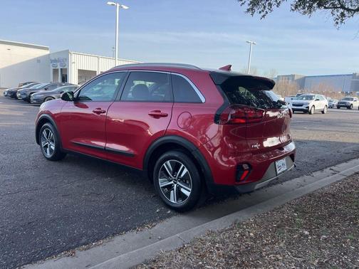 2022 Kia Niro LXS