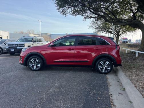 2022 Kia Niro LXS