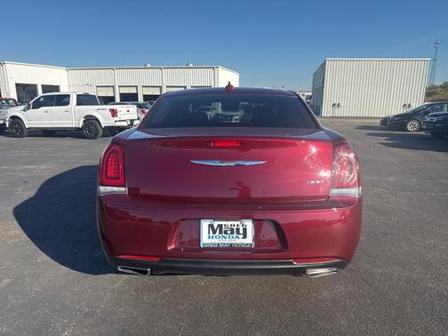 2019 Chrysler 300 Touring