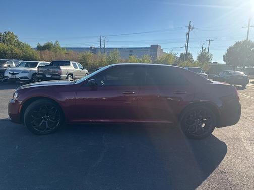 2019 Chrysler 300 Touring